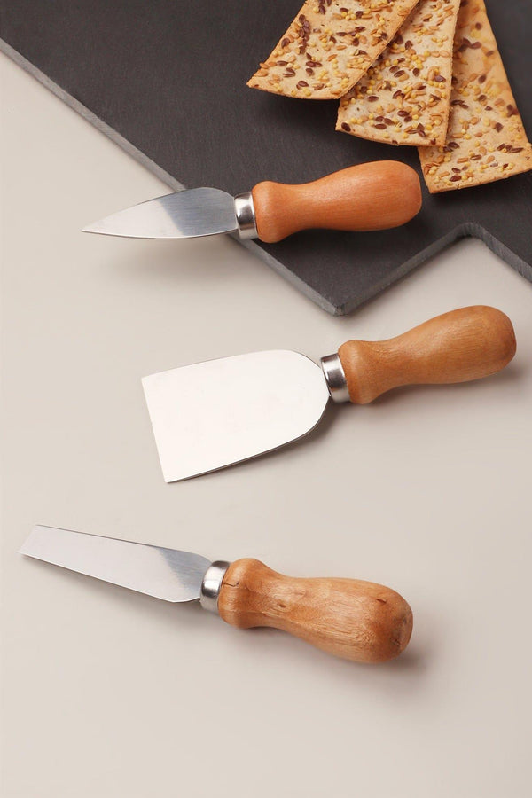 G Decor A Set Of 3 Cheese Knives And Board