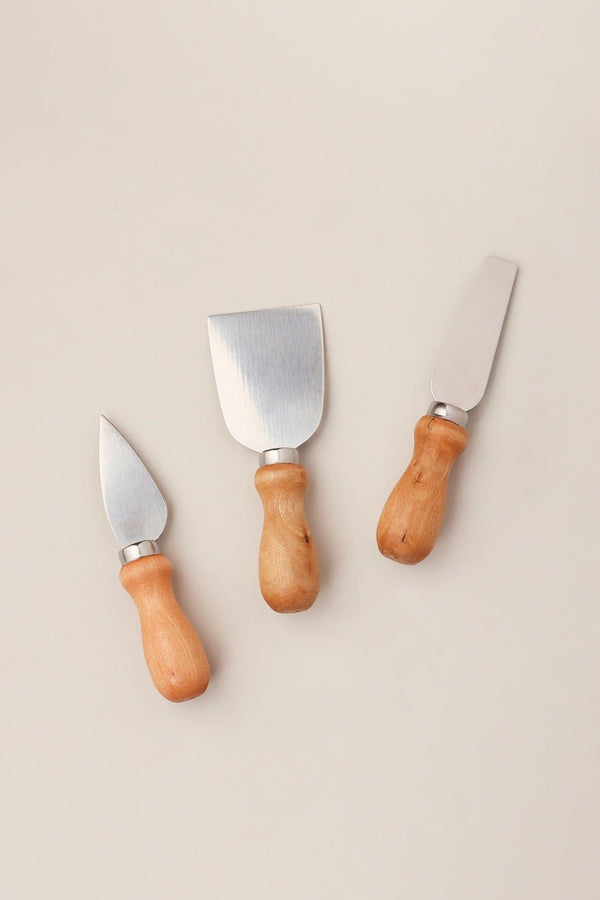 G Decor A Set Of 3 Cheese Knives And Board