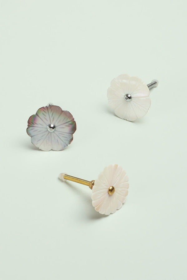 g decor Handcrafted Blooming Elegance Mother of Pearl Door Knob Grey