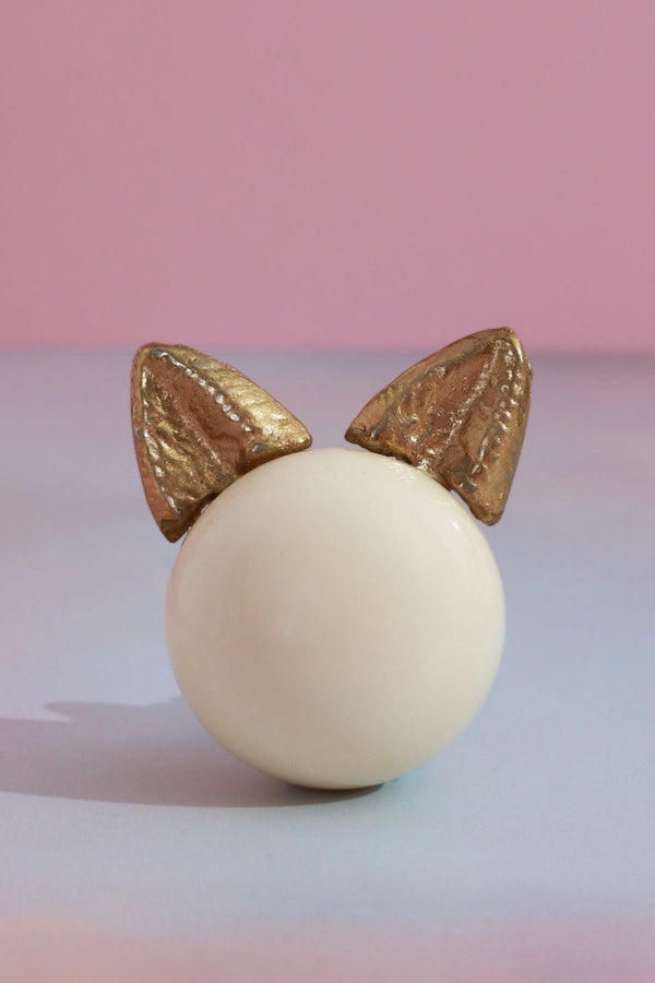G Decor Handcrafted Kitty Pearl Ceramic & Brass Cupboard Knob Gold