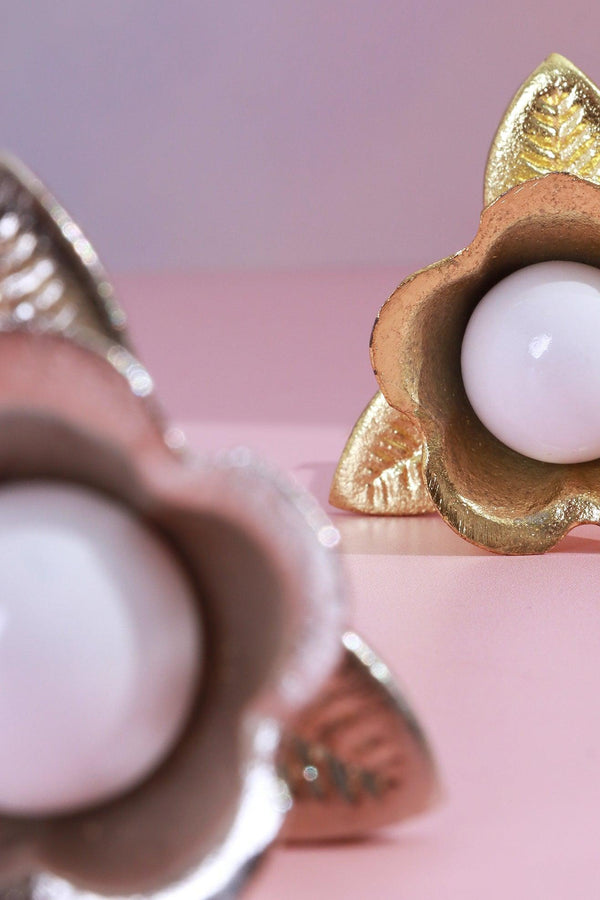 G Decor Handcrafted Lily Pearl Floral Ceramic & Brass Door Handle Gold