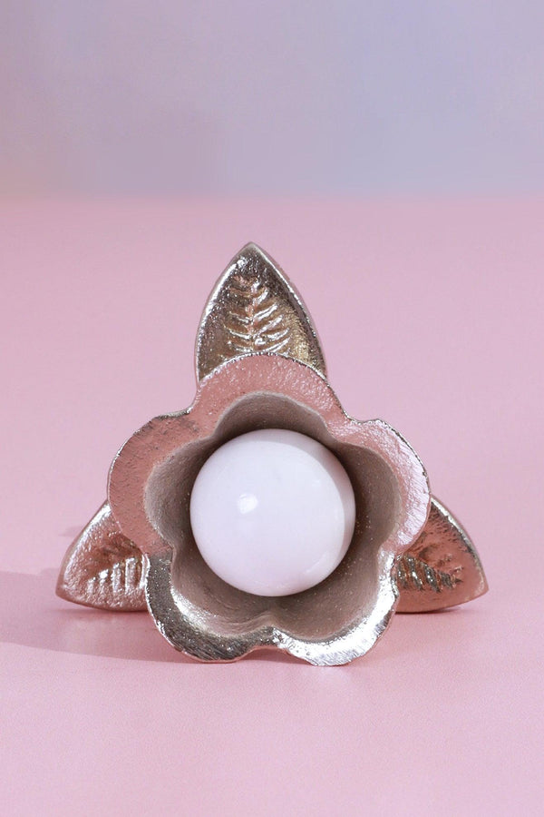 G Decor Handcrafted Lily Pearl Floral Ceramic & Brass Door Handle Gold