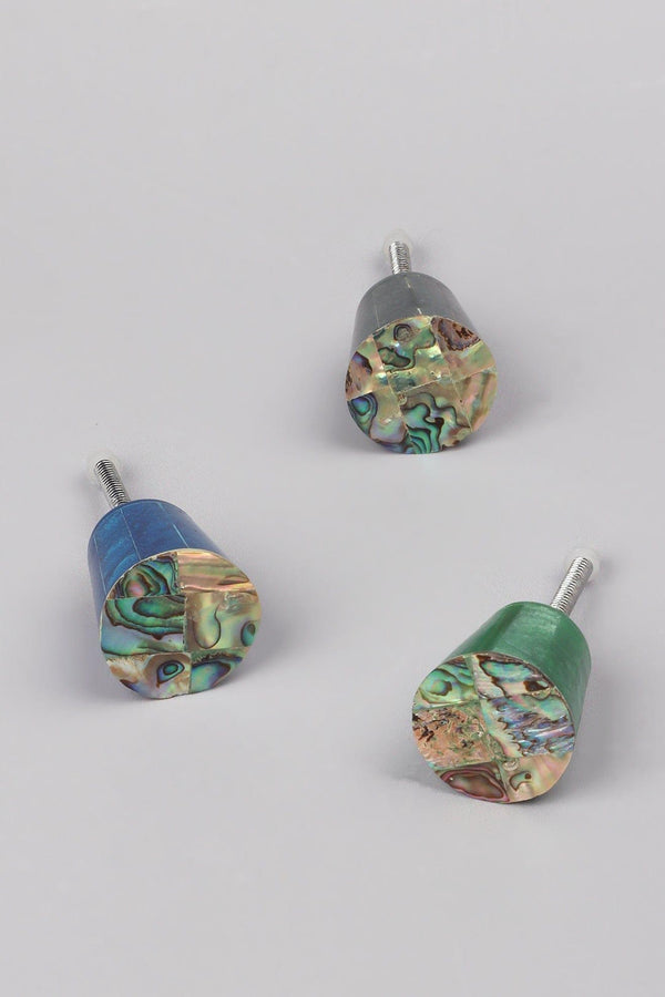 g decor Iridescent Mother of Pearl & Rasin Decorative Door Knobs Green