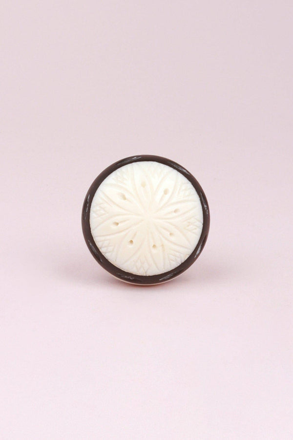 G Decor Ivory Horn Bone Door Knobs Refined Cupboard & Drawer Accessories Plain