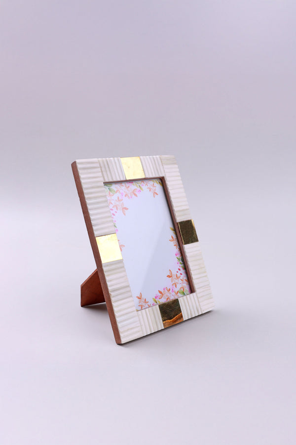 G Decor Julienne Handcrafted Horn Bone Photo Frame Ribbed Cream With Aged Brass Inlay Picture Display Small
