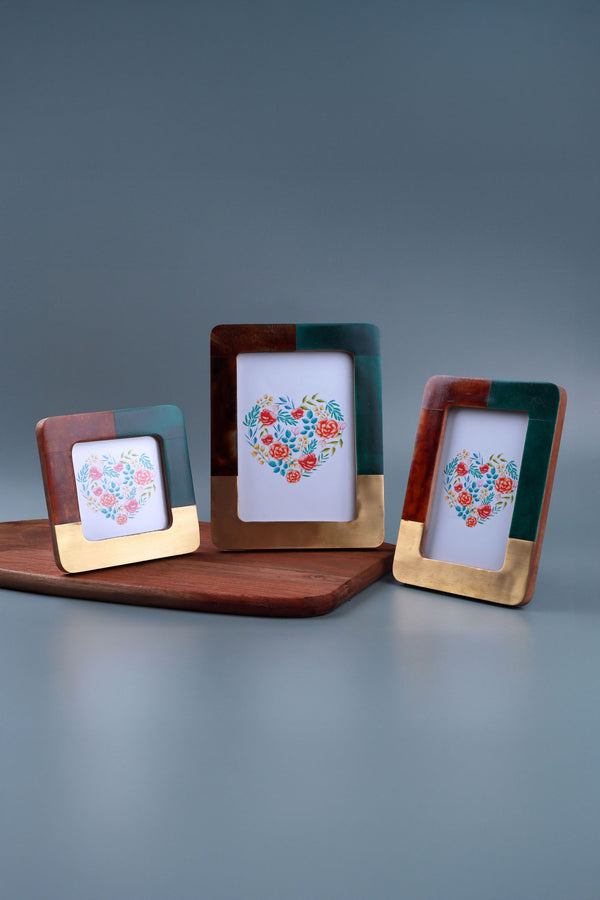 g decor Lucca Handcrafted Photo Frame Vintage Green Rich Brown & Aged Brass Inlay Picture Display Small