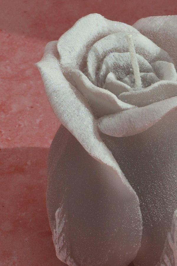 G Decor Rosabella Grey Mist Rose Hand-Finished Sculpted Rose Candle In Gentle Grey