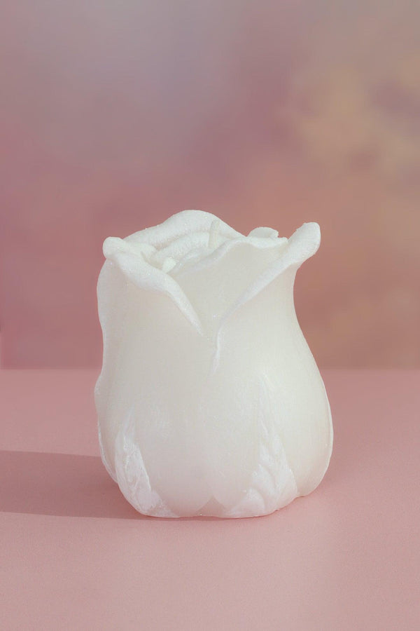 G Decor Rosabella Pure Eternal Bloom Hand-Finished Sculpted Rose Candle In Soft White White