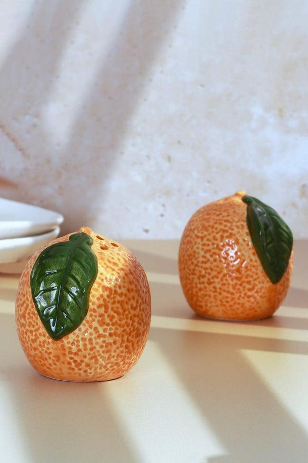 g decor Set of Orange-Shaped Salt and Pepper Shakers