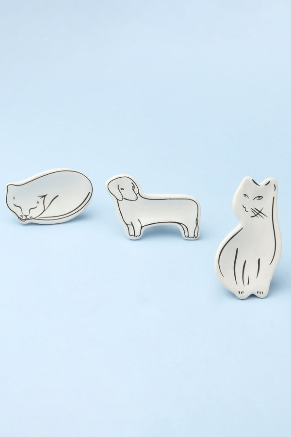 G Decor Sleepy Cat & Loyal Pup Furry Friends Ceramic Cabinet Knob Seating Cat