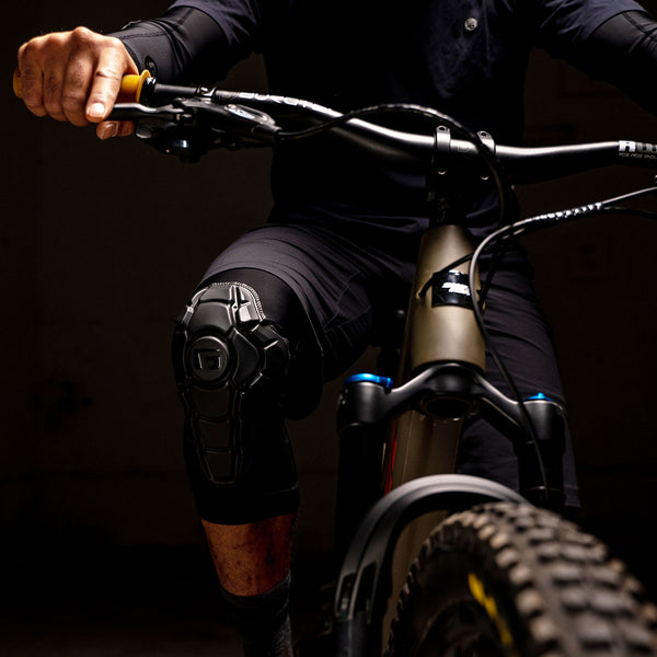 G Form Pro-X3 MTB Knee Guards (Adult)