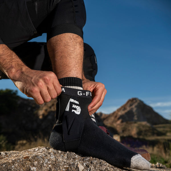 G Form X4 MTB Ankle Guards (Adult)