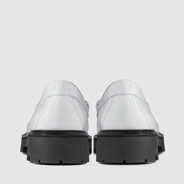 G.h. Bass & Co WOMENS WHITNEY SUPER LUG WEEJUNS LOAFER White