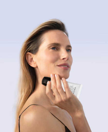 Ga De VITALAGE Lift & Firm Sculpting Face Serum