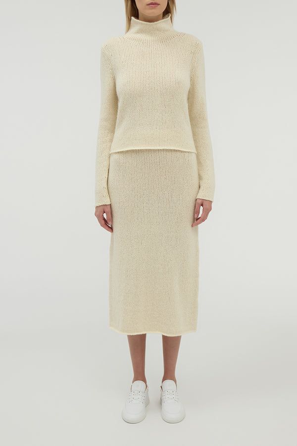 Gabriela Hearst Daina Cropped Knit Turtleneck In Ivory Cashmere