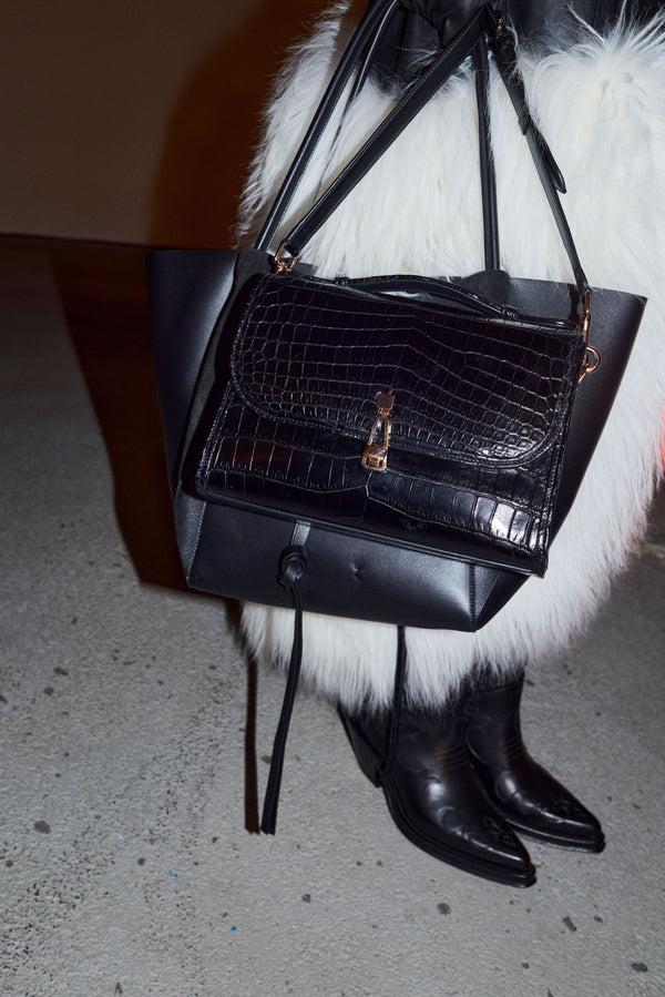 Gabriela Hearst Medium Leonora Flap Bag In Black Crocodile Leather With Sunglasses Pouch