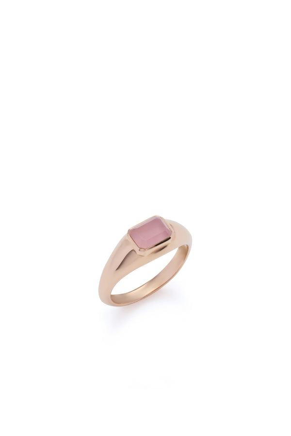 gabriela hearst Small Ring in 18K Rose Gold & Rose Quartz Stone