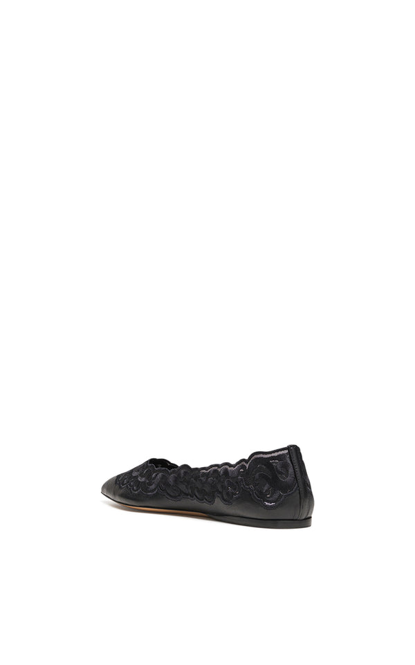 Gabriela Hearst Ziva Flat Shoe In Black Nappa Leather And Silk Lace
