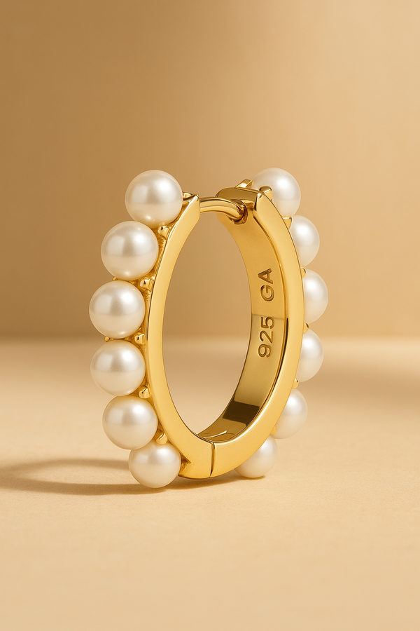 galleria armadoro Dolly 12.5mm gold vermeil pearl huggie