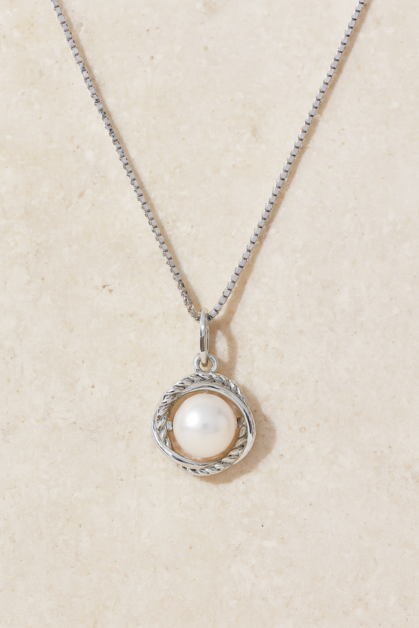 galleria armadoro Pearl Speira Silver Necklace