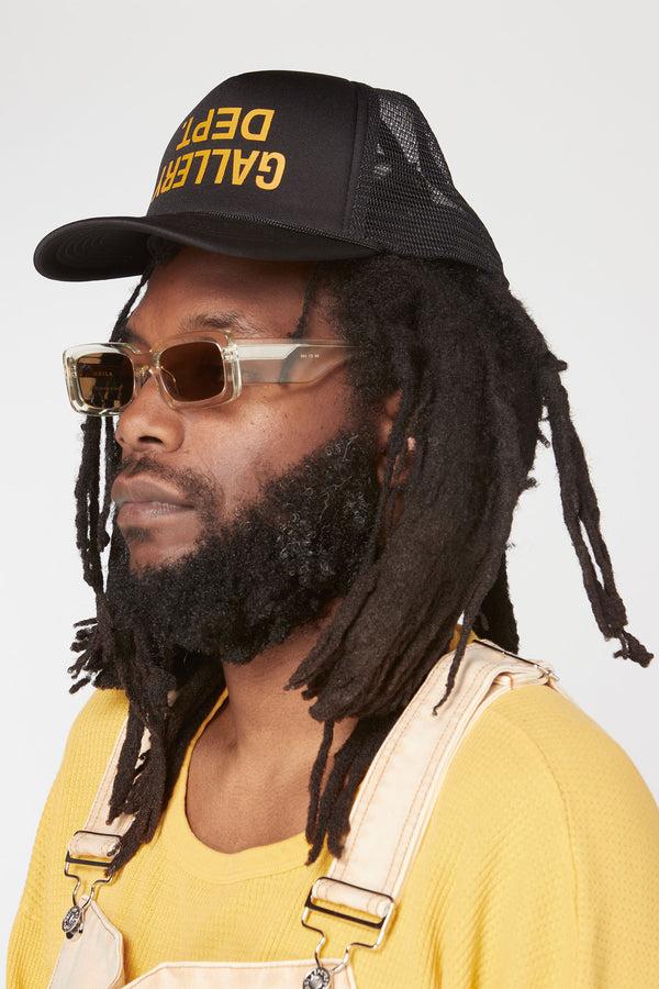 Gallery Dept. FUCKED UP TRUCKER CAP Black