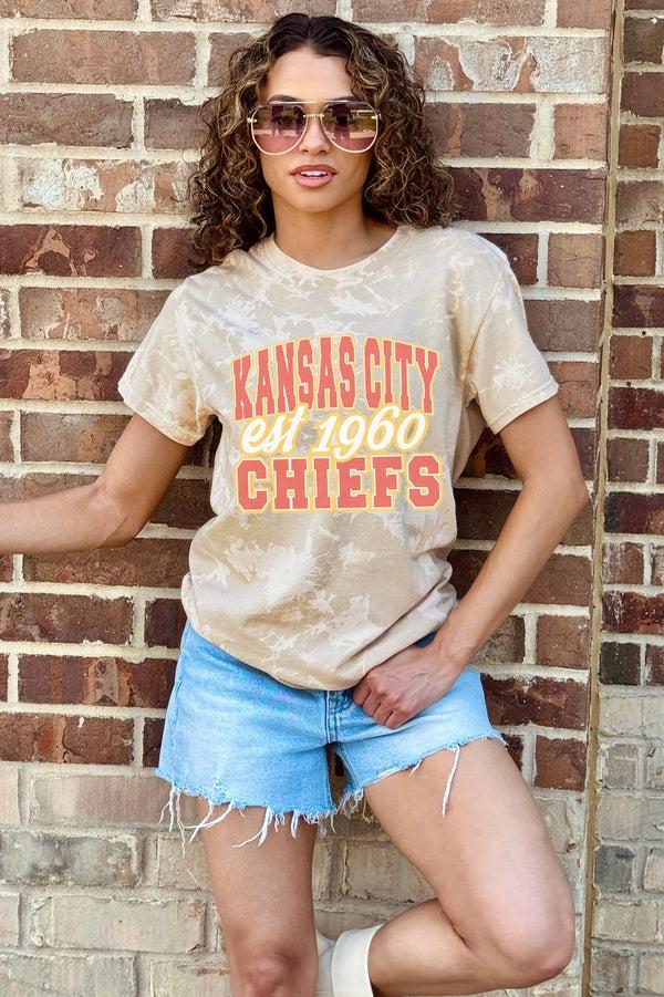 Gameday Couture KANSAS CITY CHIEFS DEEP ROOTS BLEACH WASH TEE