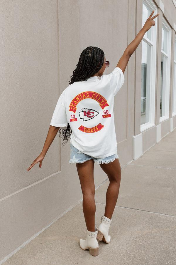 gameday couture KANSAS CITY CHIEFS Out Of Bounds Oversized Crewneck Tee