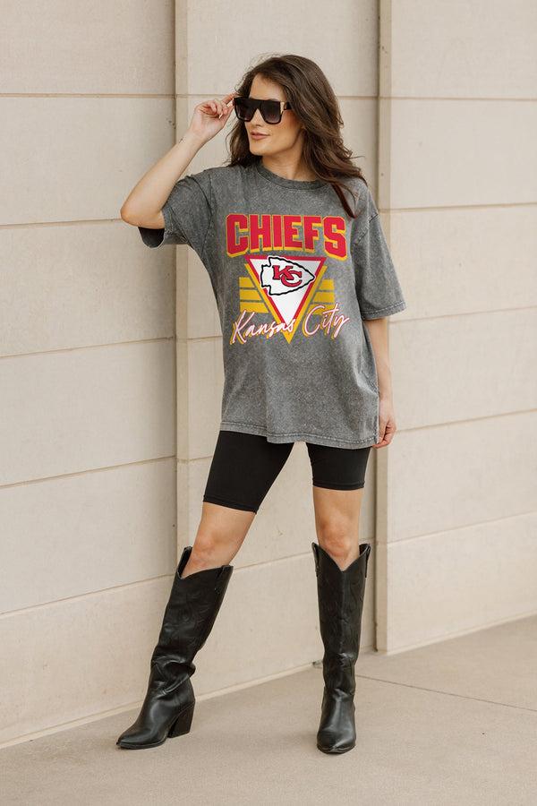 Gameday Couture KANSAS CITY CHIEFS Play It Forward Oversized Crewneck Tee
