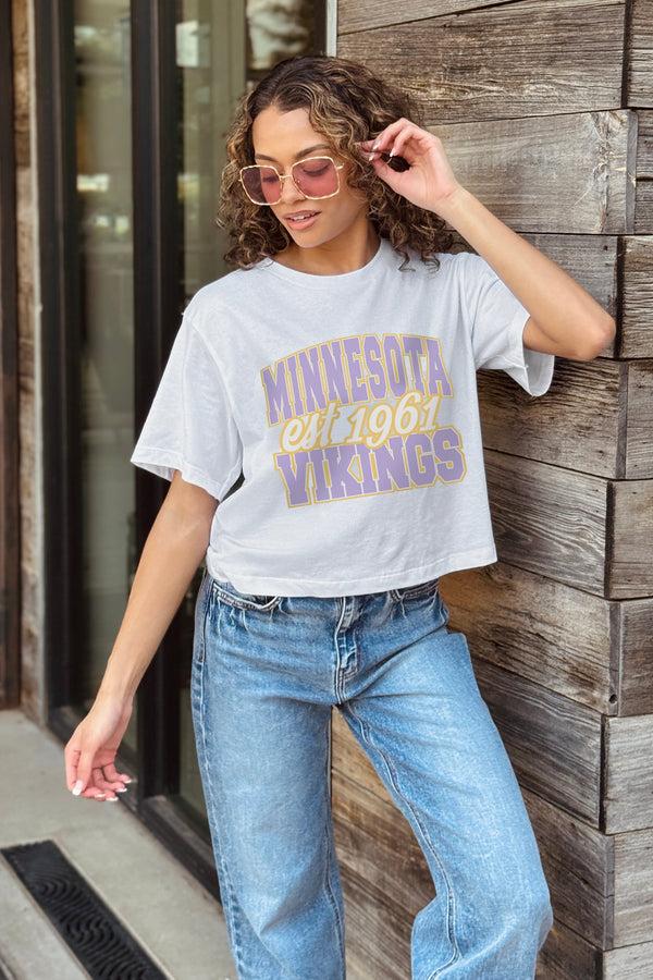 Gameday Couture MINNESOTA VIKINGS DEEP ROOTS BOXY FIT CROPPED TEE