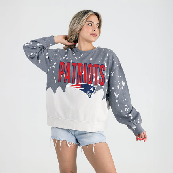 Gameday Couture NEW ENGLAND PATRIOTS CASUAL FAN LONG-SLEEVE FRENCH TERRY PULLOVER