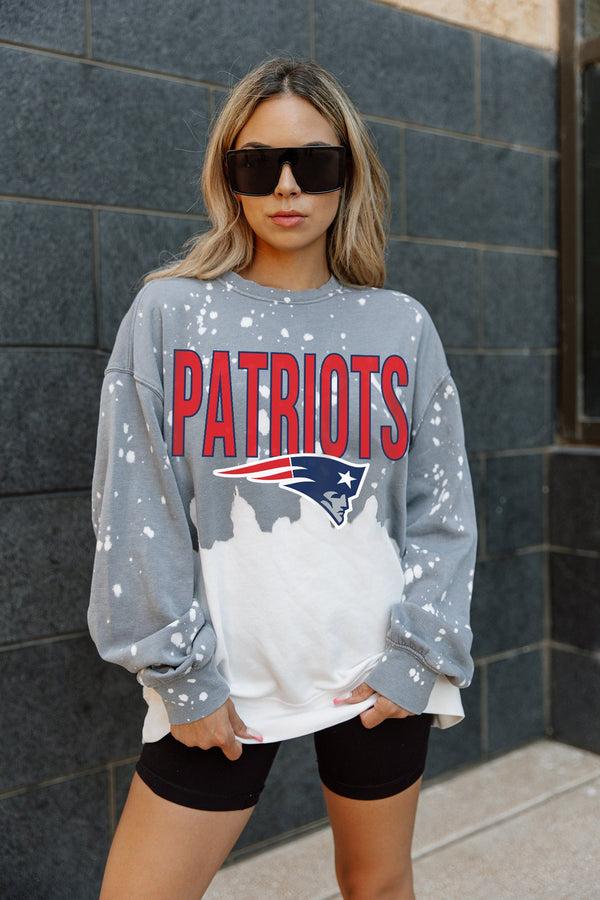 gameday couture NEW ENGLAND PATRIOTS CASUAL FAN LONG-SLEEVE FRENCH TERRY PULLOVER