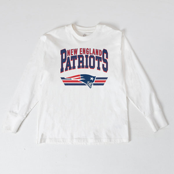 gameday couture NEW ENGLAND PATRIOTS SWIFT STRIKE ESSENTIAL RELAXED FIT LONG SLEEVE TEE