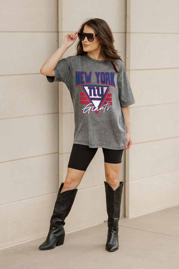 Gameday Couture NEW YORK GIANTS Play It Forward Oversized Crewneck Tee