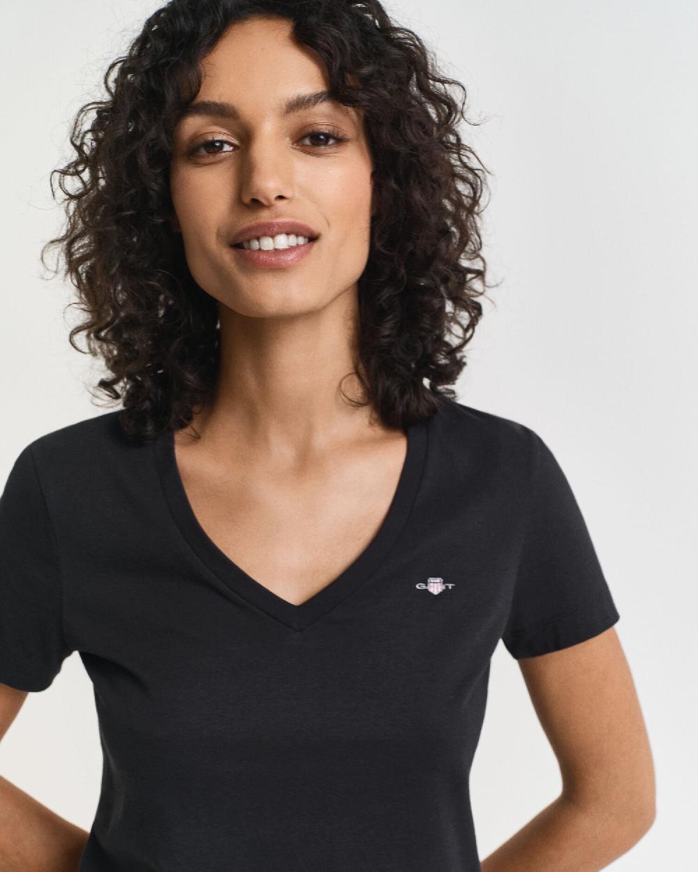 Gant Shield V-Neck T-Shirt Black