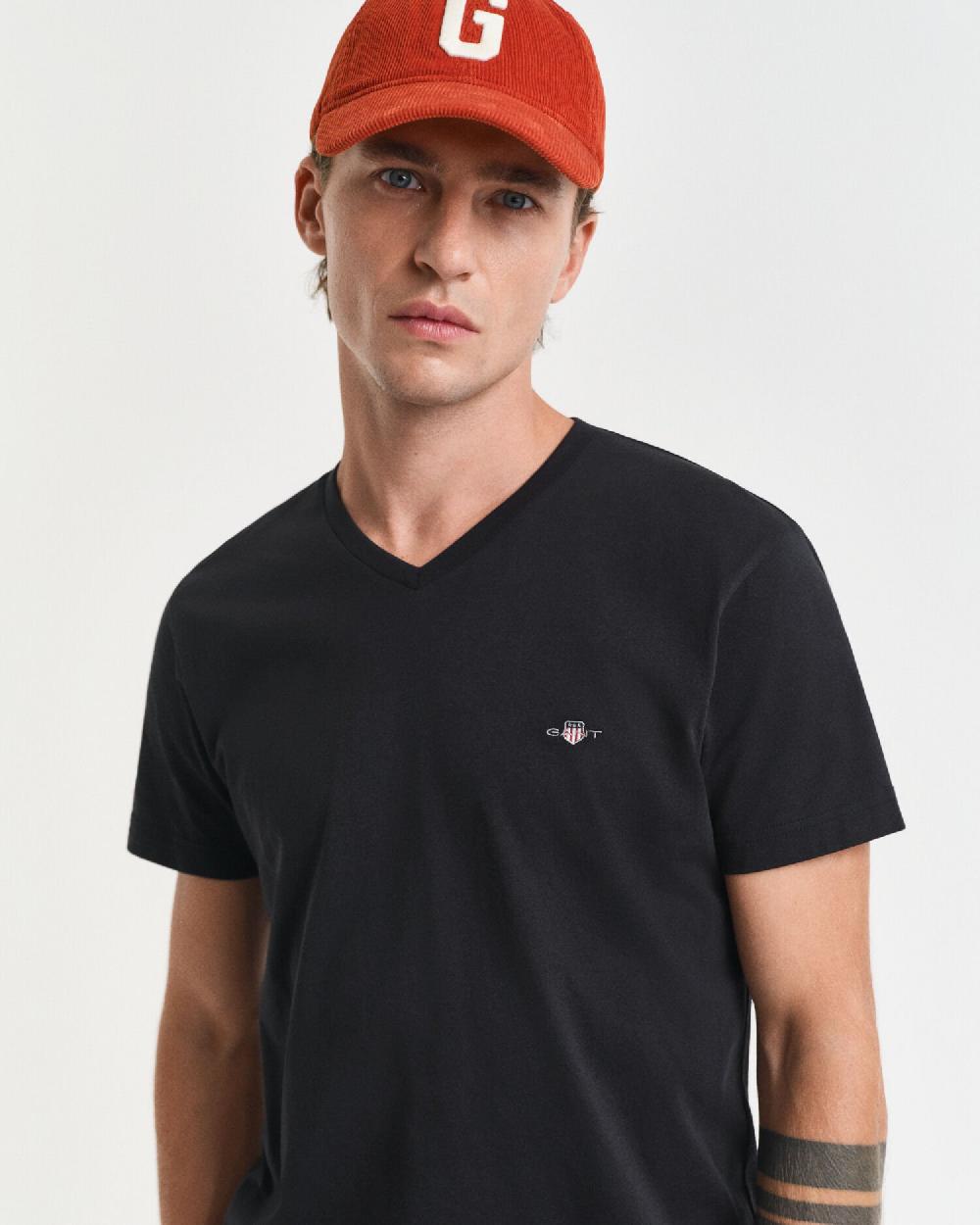 Gant Slim Fit Shield V-Neck T-Shirt Black