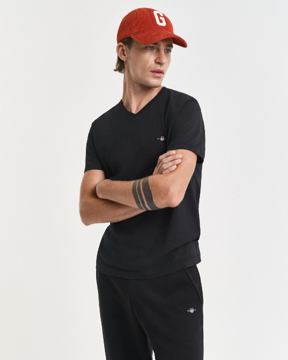 gant Slim Fit Shield V-Neck T-Shirt black