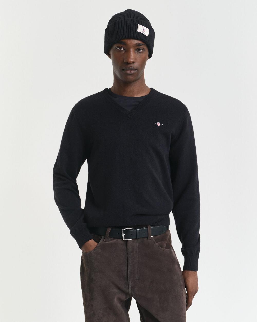 gant Superfine Lambswool V-Neck Sweater black
