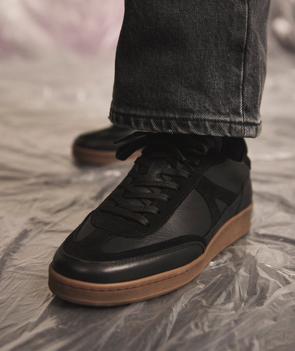 Garment Project Liga Black Leather