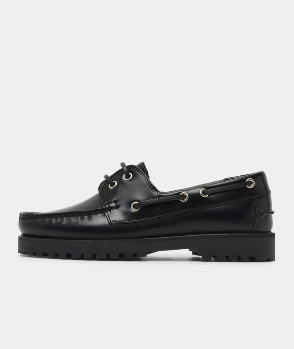 garment project Ollie Boat Shoe Black Polido Leather