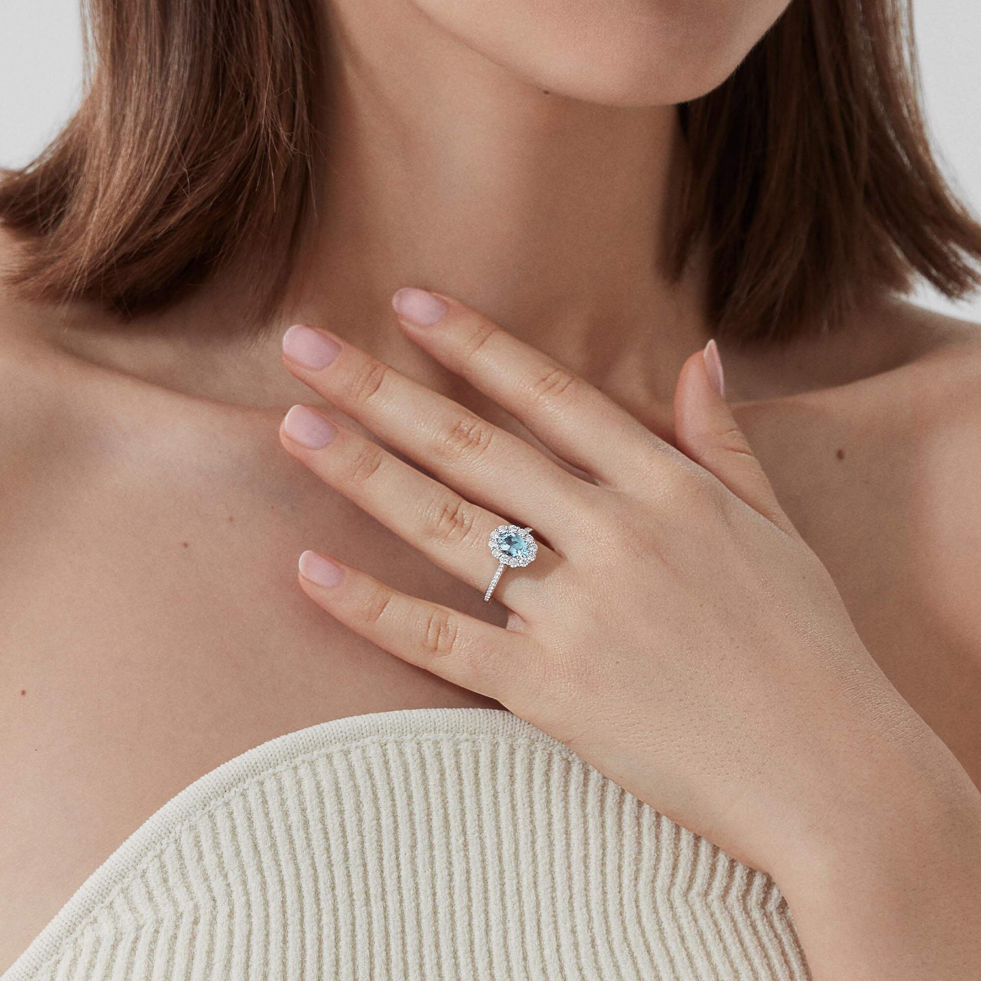 Garrard 1735 Aquamarine Ring In Platinum With Diamonds