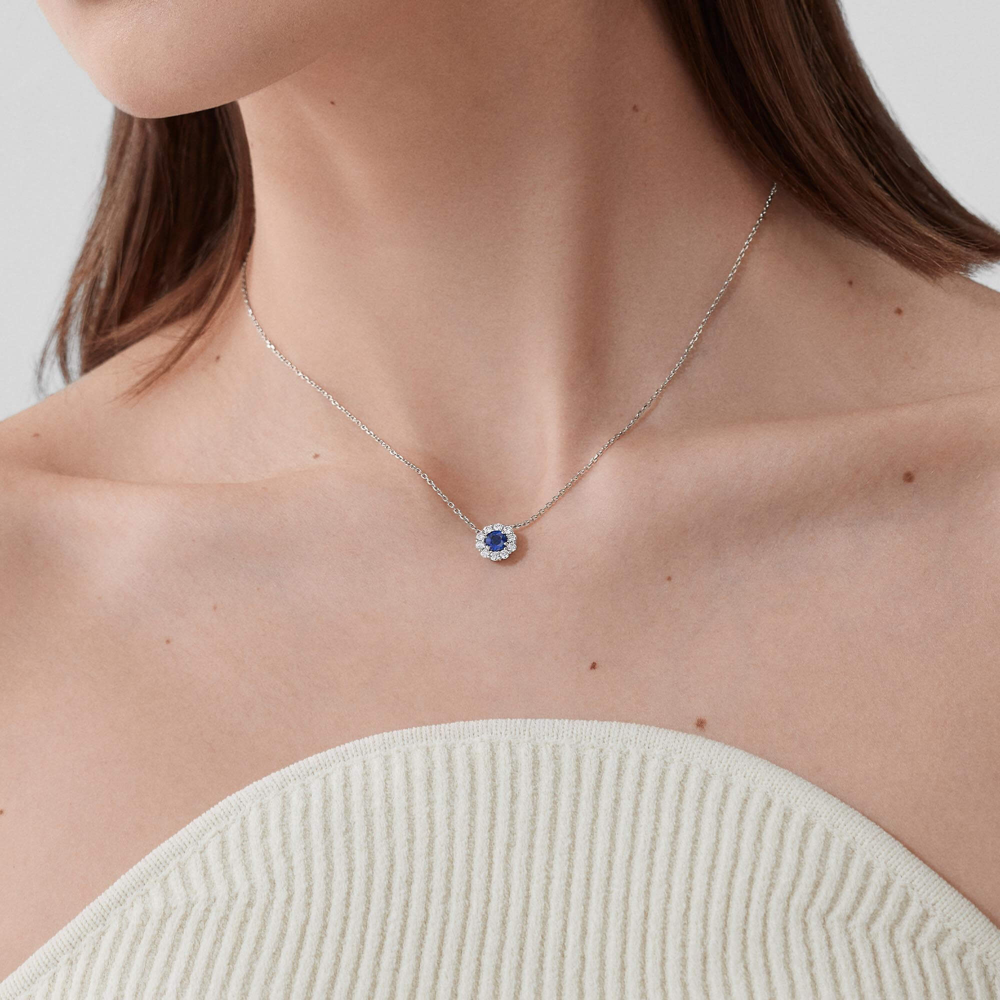 Garrard 1735 Round Sapphire Pendant In Platinum With Diamonds