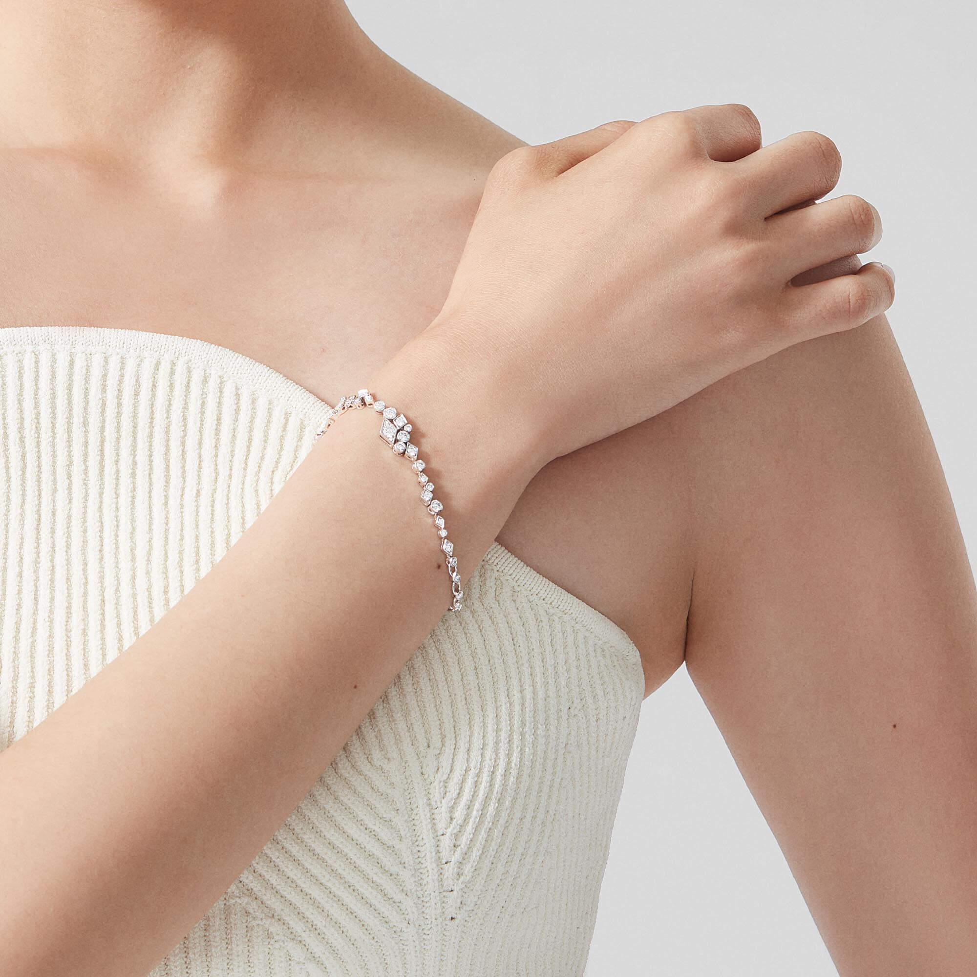 Garrard Albemarle Diamond Bracelet In 18ct White Gold