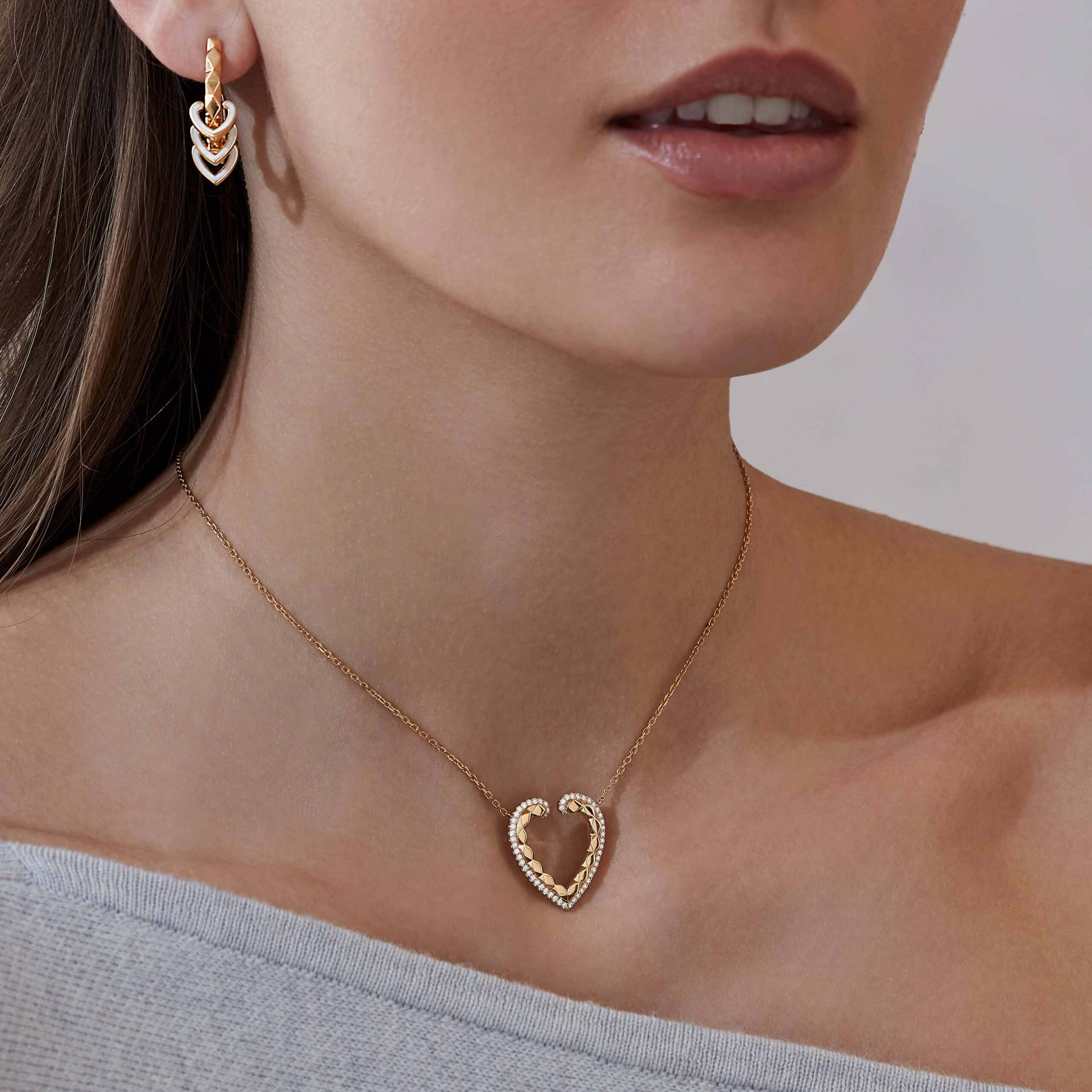 Garrard Aloria Pendant In 18ct Yellow Gold With Diamonds