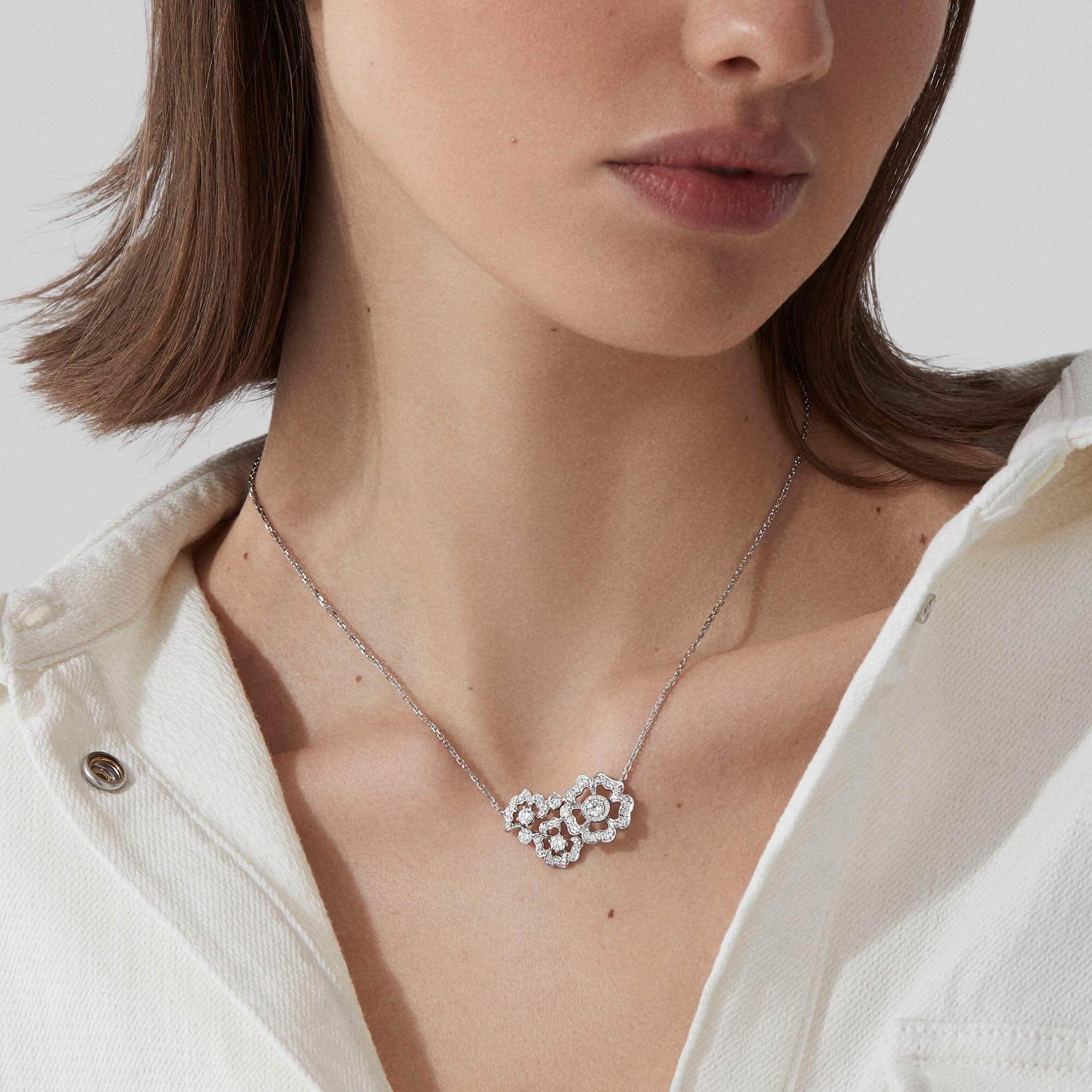 Garrard Tudor Rose Petal Diamond Pendant In 18ct White Gold