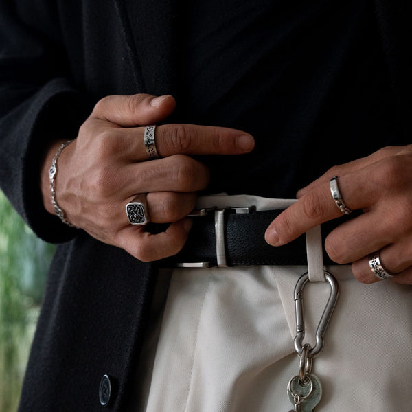 Gasper Floral Band Ring - Black Silver