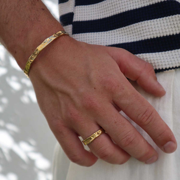 Gasper Hammered Ring Gold