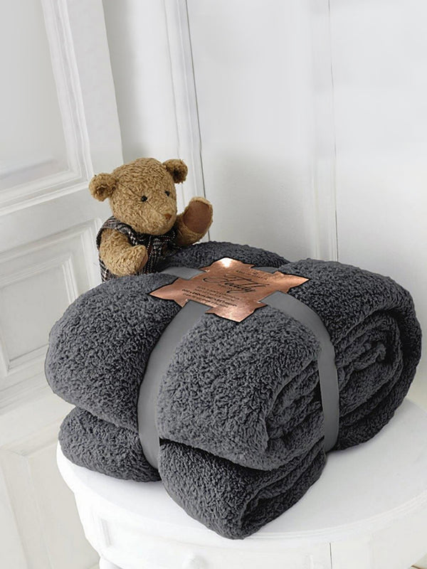 Gaveno Cavailia Teddy Throw