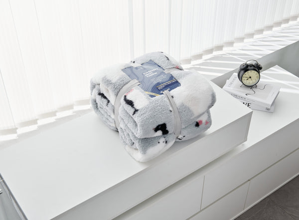 Gaveno Cavailia Teddy Together At The North Throw