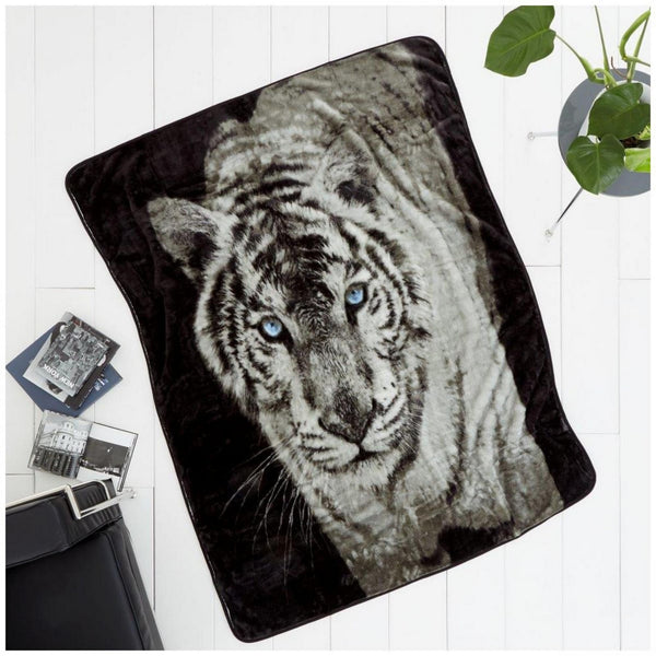 Gaveno Cavailia White Tiger Throw