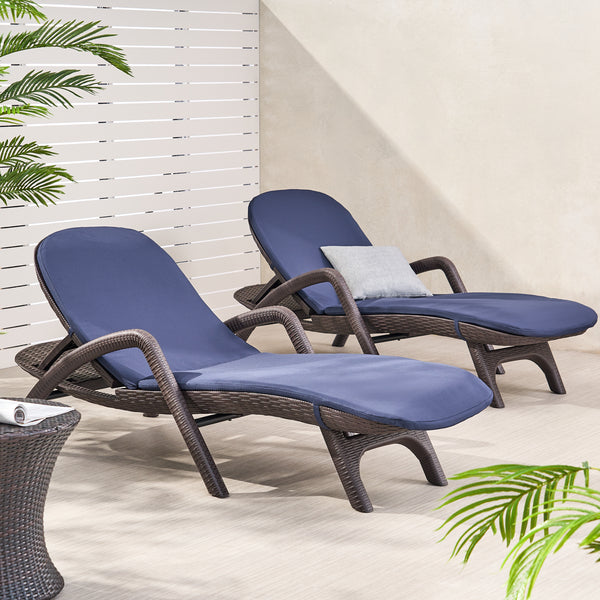 gdf studio Riley Outdoor Faux Wicker Chaise Lounges with Cushion (Set of 2)